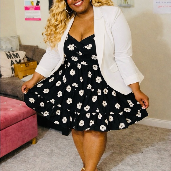 torrid Black Mini Dress with Cream Floral Print - Picture 3 of 9